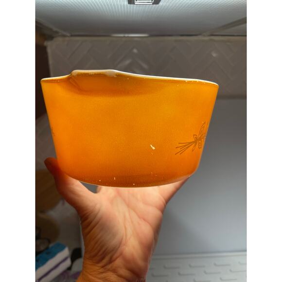 Vintage Pyrex Harvest Gold 473B Butterfly Pattern Casserole Dish No Lid - Picture 10 of 14